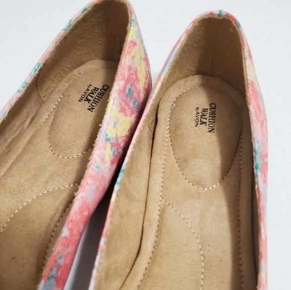 AVON Cusion Walk Spring Floral Jungle Flats Shoes - Picture 3 of 6